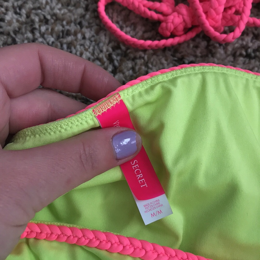 VS Bikini - Picture 2 of 4